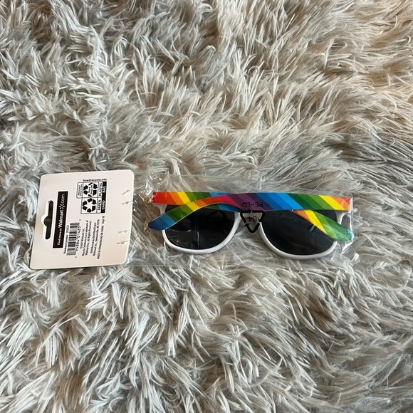 NWT rainbow kids Pride glasses - Picture 3 of 3